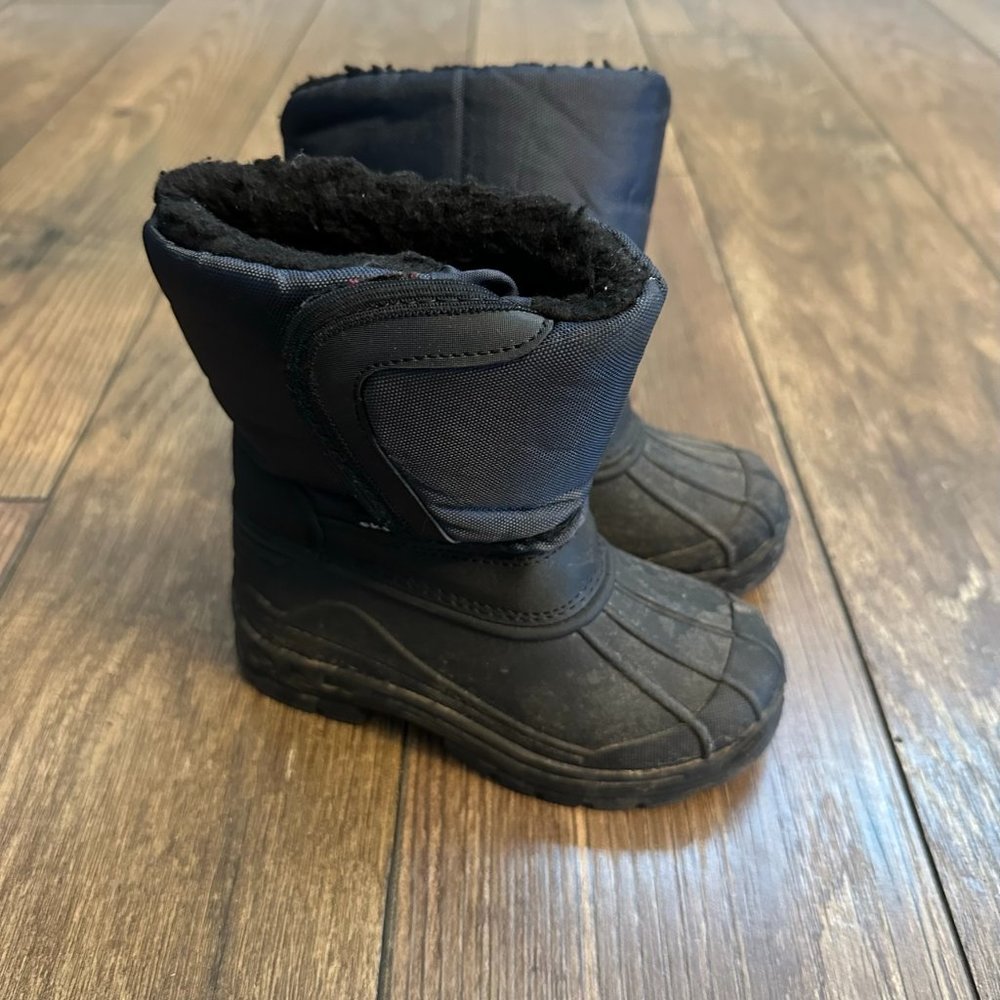 Sz 7 Skadoo Winter Snow Boots